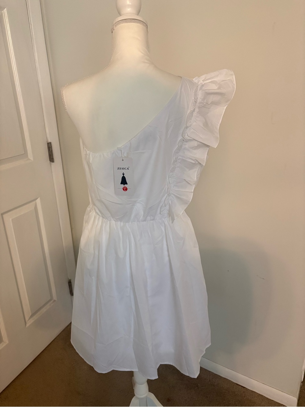 NWT White One Shoulder Ruffle Mini Dress ZESICA L - Picture 5 of 9